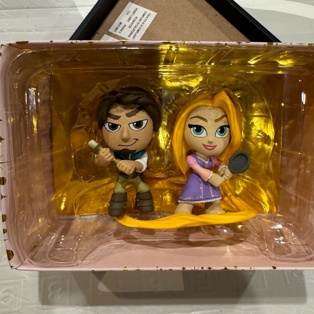 Funko Disney Romance Series: Flynn & Rapunzel Figures